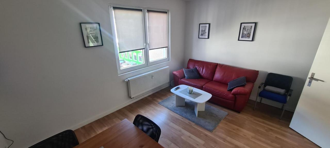 Schoene 2 Zimmer Apartment In Krefeld City, Monteur Wohnung Netflix & Prime מראה חיצוני תמונה